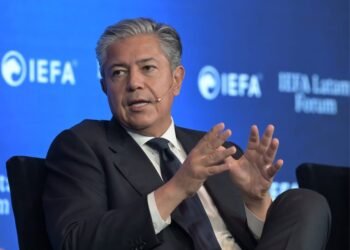 Figueroa defiende la tierra para argentinos y rechaza la extranjerización