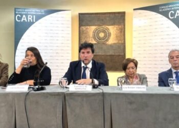 Francisco de Santibañes continúa al frente del CARI con un enfoque en la cooperación internacional
