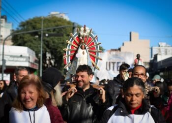 Grabois y Santurio protagonizan acalorada disputa sobre religión y aborto