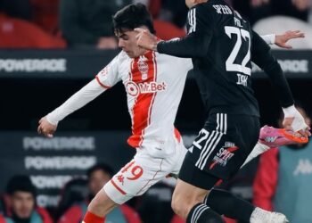 Huracán y Deportivo Riestra no se sacaron diferencias en un empate sin goles