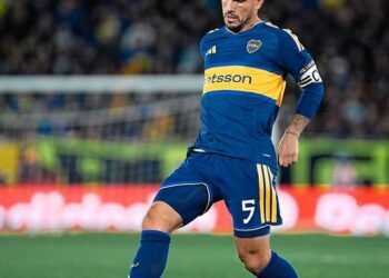 Incidente entre la policía y hinchas de Boca en el acceso al estadio