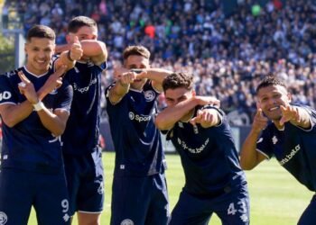 Independiente Rivadavia busca un lugar en cuartos de final frente a Fluminense