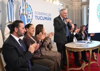 Jaldo rechaza ley que controlaba cumplimiento de normas en Tucumán
