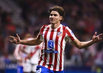 Julián Álvarez retoma entrenamientos con Atlético Madrid en medio de tensiones