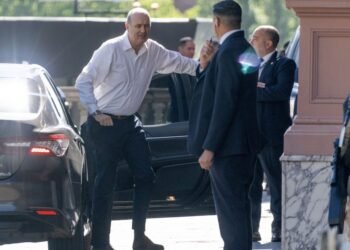 Karina Milei supervisará proyectos de desregulación de Sturzenegger