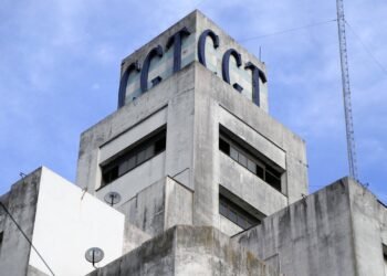 La CGT acelera su estrategia: busca afiliados del PJ y se prepara para reunirse con el Papa