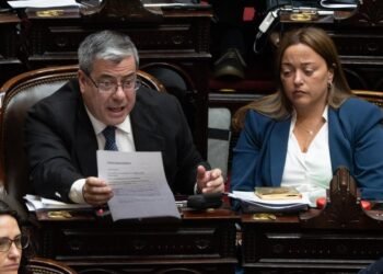 La oposición reúne 133 votos y busca convocar sesión especial sobre endeudamiento familiar