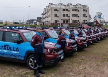 Lanús refuerza su seguridad con la incorporación de 20 camionetas Jeep