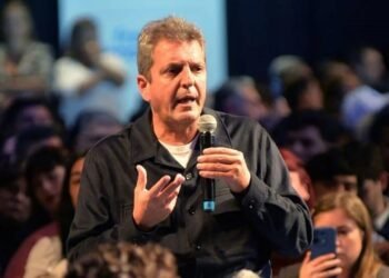 Massa vuelve a la escena política en Rosario y promueve la unidad del peronismo
