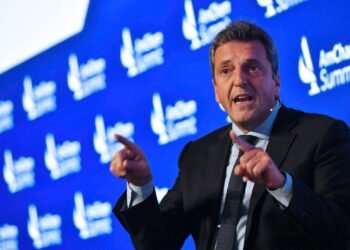 Michel sugiere que Massa podría volver a postularse en 2027