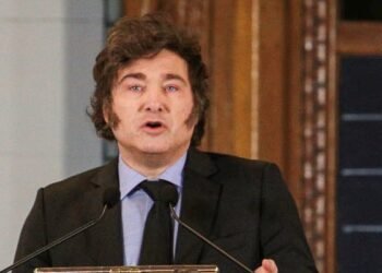 Milei acepta renuncias de fiscal y defensor público en Buenos Aires