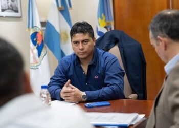 Pagano denuncia vínculos entre giros a Santa Cruz y votos de legisladores de Vidal