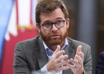 Proponen facilitar la adopción para familias de tránsito tras un año de convivencia