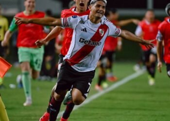 River vuelve a la ‘cláusula del miedo’ con Salas y Subiabre