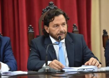 Sáenz lidera reclamo por subsidios eléctricos para el norte argentino
