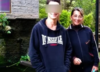 Suspenden la causa contra joven acusado de matar a su madre en Castelar
