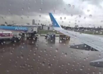 Tormenta provoca demoras en vuelos de Ezeiza y Aeroparque