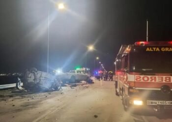 Tragedia en Córdoba: cuatro muertos en choque entre auto y camioneta