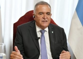 Tucumán enfrenta desafíos financieros: deuda pública y refinanciación de salarios