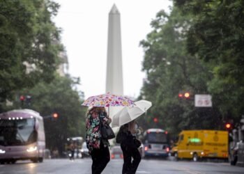 Una semana de lluvias y frío en Buenos Aires: el SMN alerta al AMBA