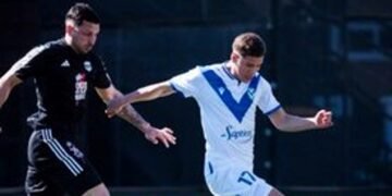 Vélez y Riestra empatan en un duelo lleno de polémica