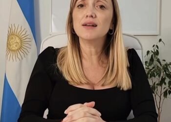 Villarruel permite a Fernández Sagasti votar de forma remota durante su embarazo de riesgo