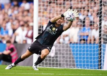 Acción argentina en la Premier League: Empates y una victoria en la cuarta fecha