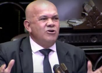 Aldo Leiva critica a Milei por apelar a Malvinas en crisis de gestión