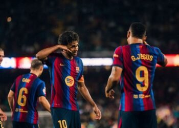 Barcelona arrasó a Racing y se mantiene invicto en LaLiga