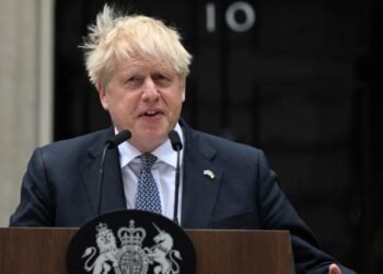 Boris Johnson destaca admiración de Milei por Thatcher y pide más fuerzas en Malvinas