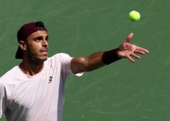 Cerúndolo busca un lugar en cuartos ante Blockx en el US Open