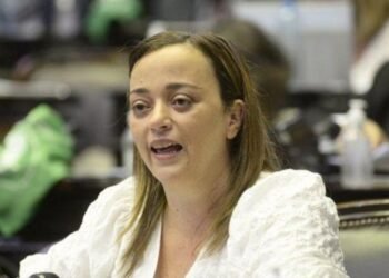 Chocan peronismo y LLA por el tratamiento de proyectos de endeudamiento