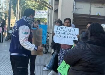 Cooperativistas se manifiestan en La Banda por pagos y contratos