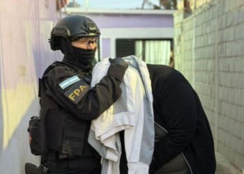 Desarticulan red que ingresaba drogas al penal de Cruz del Eje