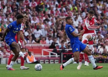 El Arsenal se impone 2-1 al Chelsea con el ‘Dibu’ Martínez en la Premier League