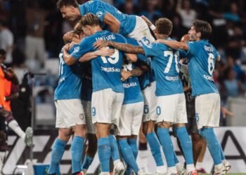 El Napoli se impone al Bologna y avanza en la Serie A