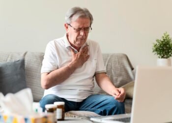 Enfermedades respiratorias: ¿Qué riesgos enfrentan los mayores de 80 años?
