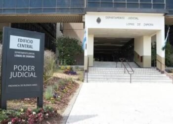 Familiares de víctimas de inseguridad marchan a los tribunales de Lomas de Zamora