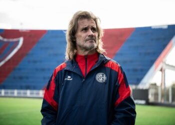 Insua asume en San Lorenzo con la meta de llegar a los play off