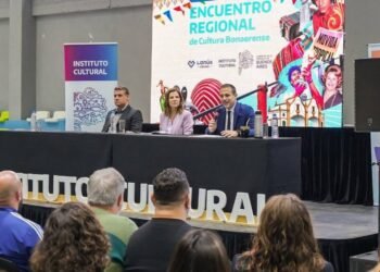 Julián Álvarez y Florencia Saintout lanzan el Encuentro Regional de Cultura Bonaerense en Lanús