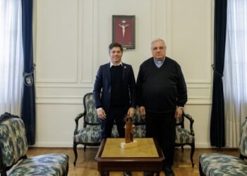 Kicillof y el Episcopado afinan detalles para la visita del Papa León XIV a Buenos Aires