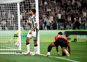 La Juventus arrasa al NEC en su debut en Europa con un 5-0