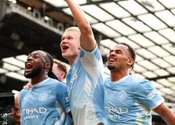 Manchester City se impone 1-0 al United y sigue perfecto en la Premier League