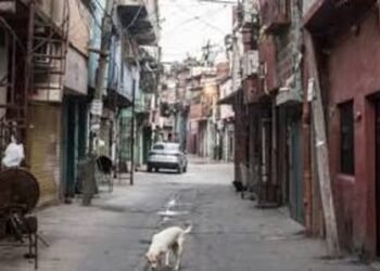 Más de la mitad de los habitantes de barrios populares enfrenta deudas alarmantes