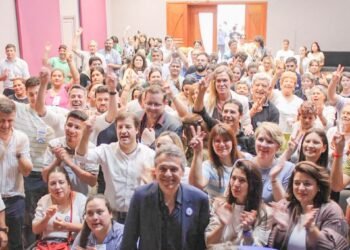 Massa aboga por un país más federal y la unidad del peronismo