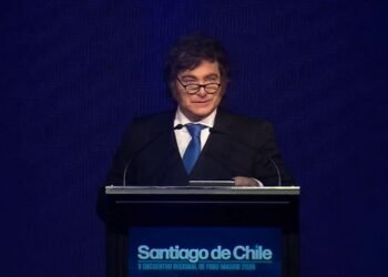 Milei confunde su mensaje en Chile: ‘Nunca nuestro modelo funcionó’