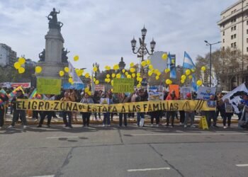 Movilización en el Congreso: Jubilados y personas con discapacidad exigen atención urgente