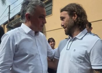 Oscar Ahumada deja La Libertad Avanza y desata críticas internas