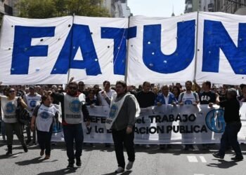 Paro nacional en universidades: docentes y no docentes exigen cumplimiento de la Ley de Financiamiento