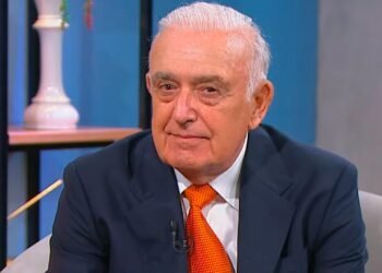 Ruckauf apoya las iniciativas de Milei sobre Malvinas y pide consenso legislativo